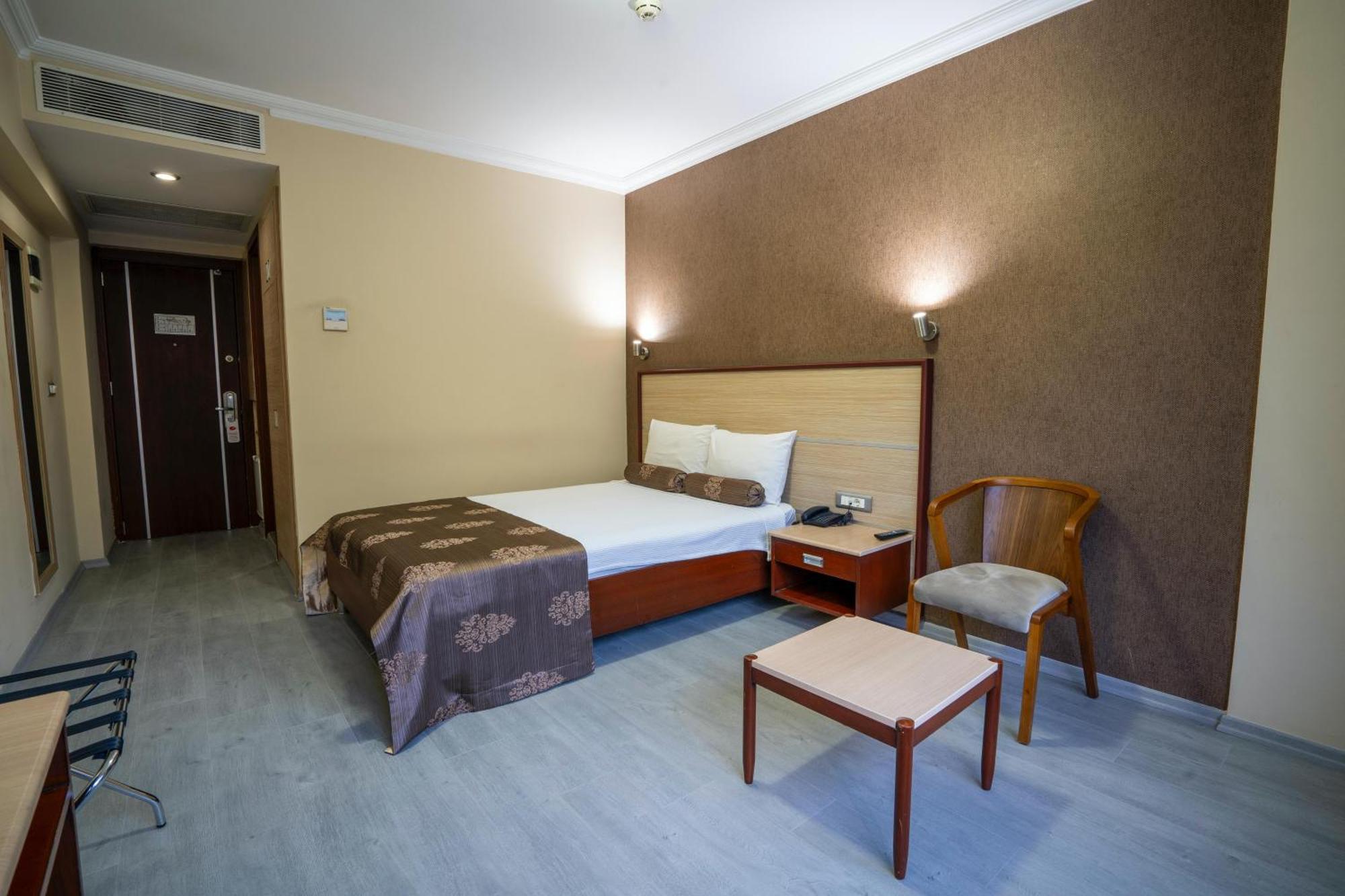 Halley Otel Denizli  Exteriör bild